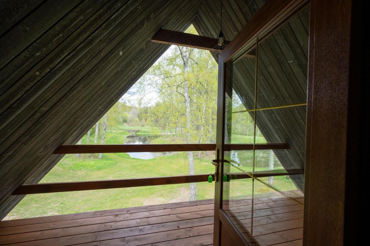Brivdienu Maja Vejini Straupe Buitenkant foto
